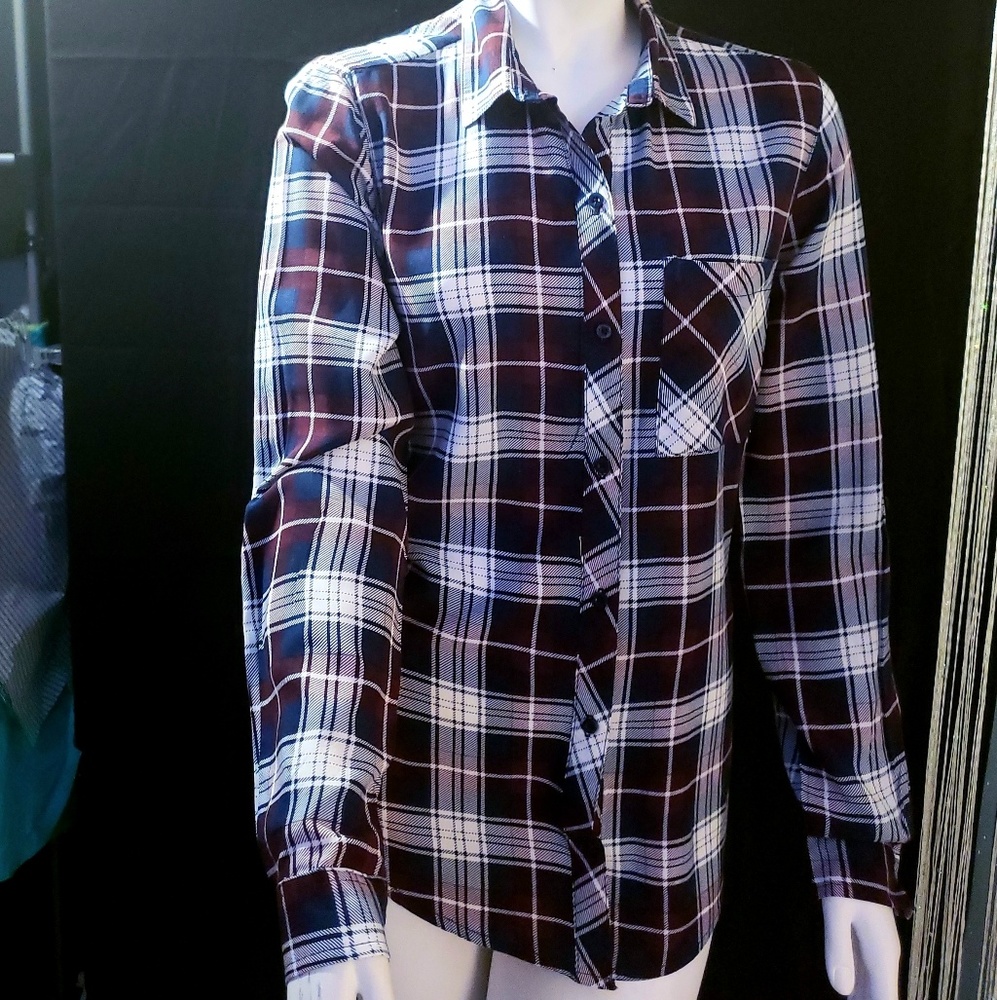 ❗❌Blue Plaid Shirt With Roll up Buttons!!